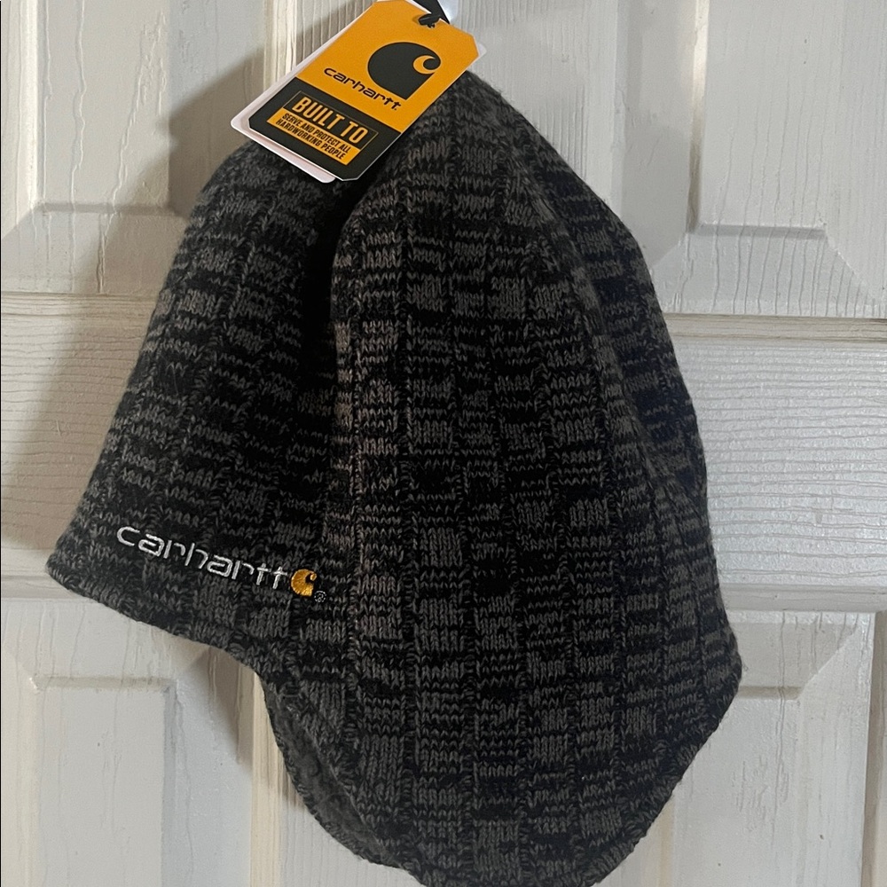 NWT Men or Women’s Carhartt Black and Gray Knit Earflap Beanie
